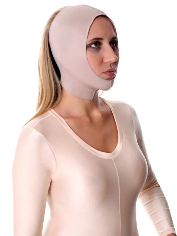 Mascará "F" semi fechada, malha compressiva, papada, fecho de contato, Modelo 805
